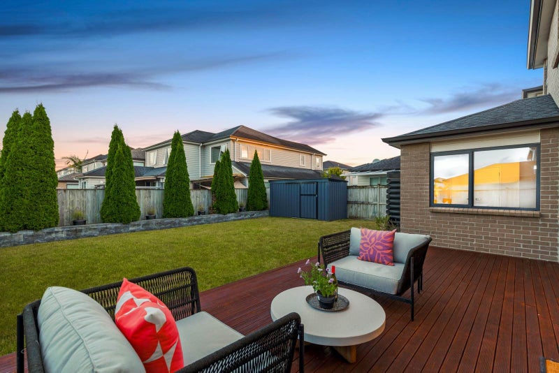 22 Charlestown Drive, Flat Bush, Auckland - Carousel 1