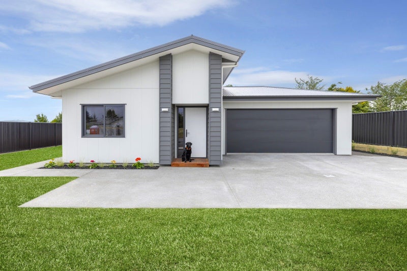 21 Saddleback Drive, Richmond Heights, Taupō - Carousel 1
