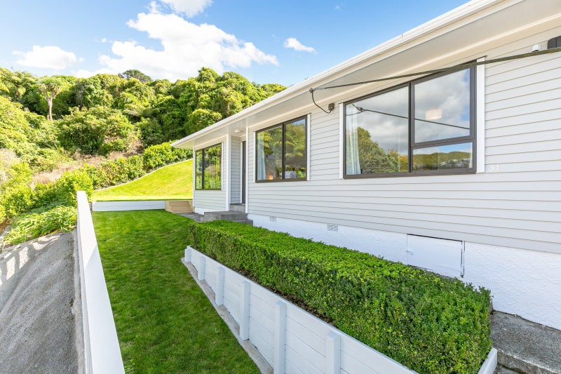 31 Chamberlain Road, Karori, Wellington - Carousel 2