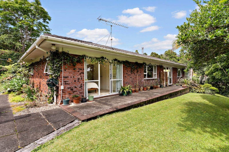 109A Glengarry Road, Glen Eden, Auckland - Carousel 1