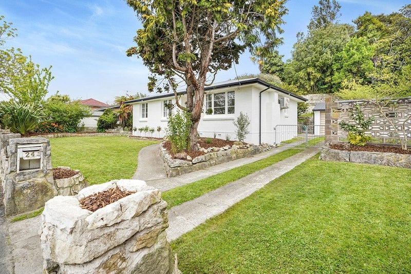 24 Glenview Terrace, Glenview, Hamilton - Carousel 1