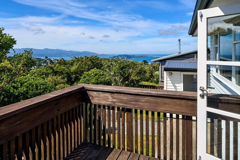 14 Ruskin Road, Newlands, Wellington - Carousel 21