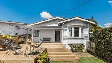 50 Kiwi Road, Point Chevalier, Auckland - Carousel 1