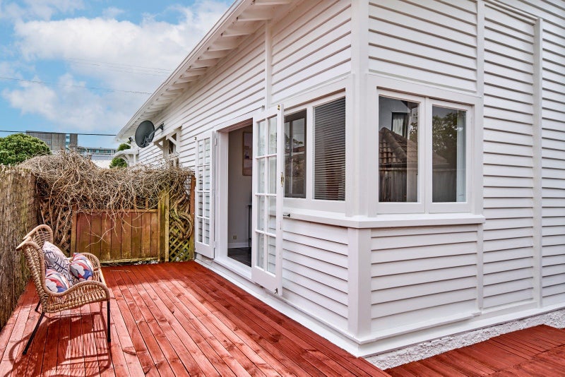 1/44 Copeland Street, Hutt Central, Lower Hutt - Carousel 2