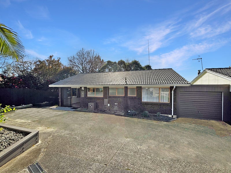 1/4A Elwood Place, Ellerslie, Auckland - Carousel 1