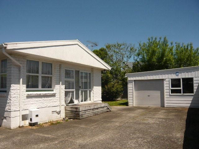 31B Sandwich Road, St Andrews, Hamilton - Carousel 1