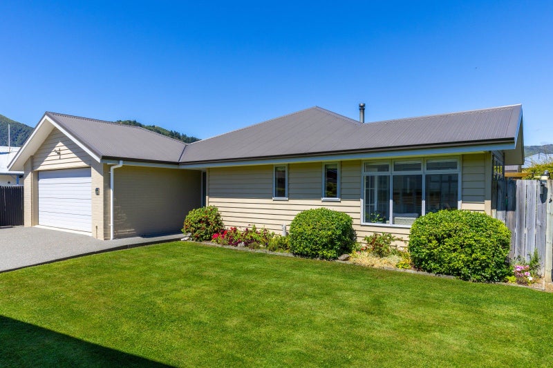 6A Huia Street, Waikawa, Picton - Carousel 2