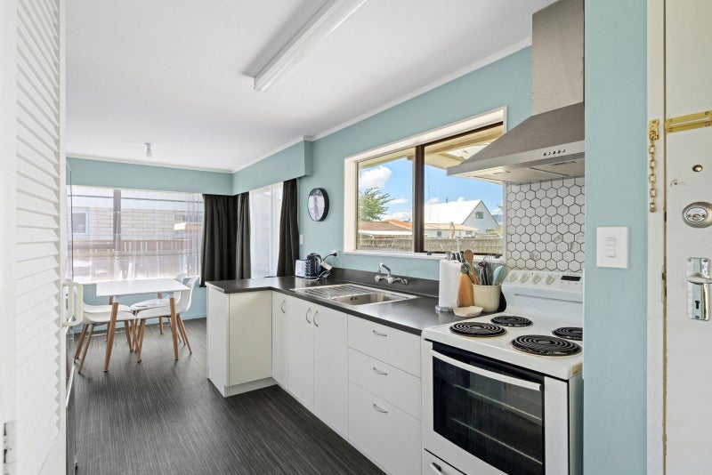 33 Solway Street, Levin, Levin - Carousel 2