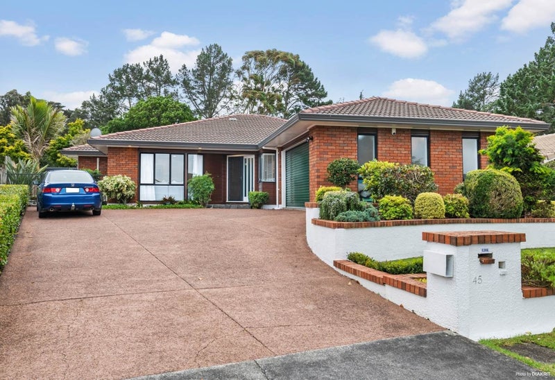 45 Golfland Drive, Golflands, Auckland - Carousel 1