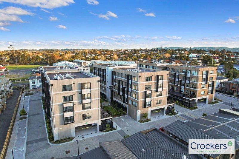 101/3 Rauemi Way, Te Atatū South, Auckland - Carousel 2