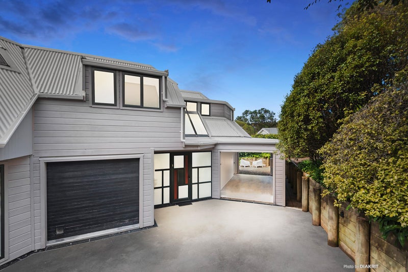 75B Cashmere Avenue, Khandallah, Wellington - Carousel 1