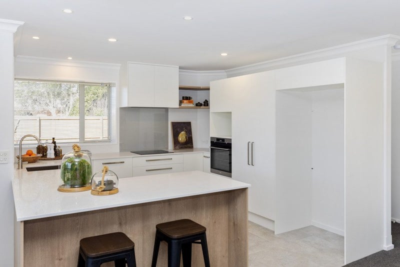 26 Aylsham Lane, Casebrook, Christchurch - Carousel 2