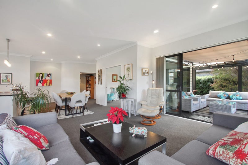 22 Midhurst Avenue, Henderson, Auckland - Carousel 2