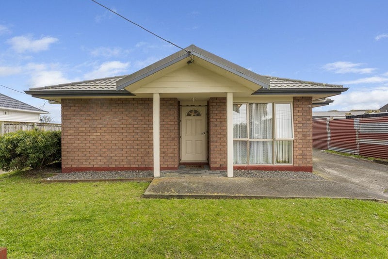 2 Maire Street, Gonville, Whanganui - Carousel 2