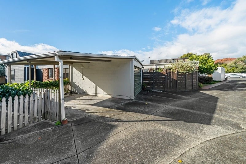4/5A Bloomfield TCE, Hutt Central, LOWER HUTT - Carousel 15