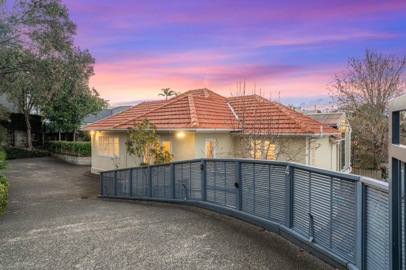 4 Tautari Street, Orakei, Auckland - Carousel 1