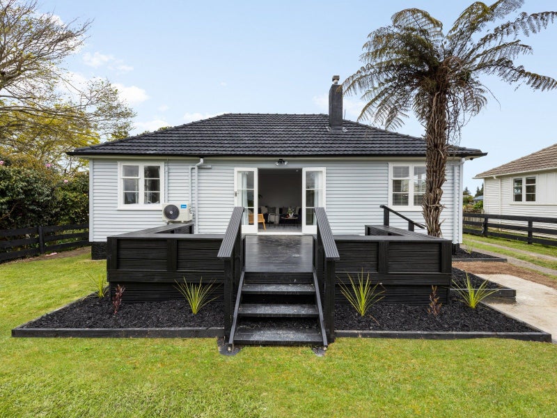 19 Woodlands Road, Gordonton, Hamilton - Carousel 1