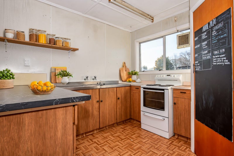 30 Hemans Street, Leamington, Cambridge - Carousel 2