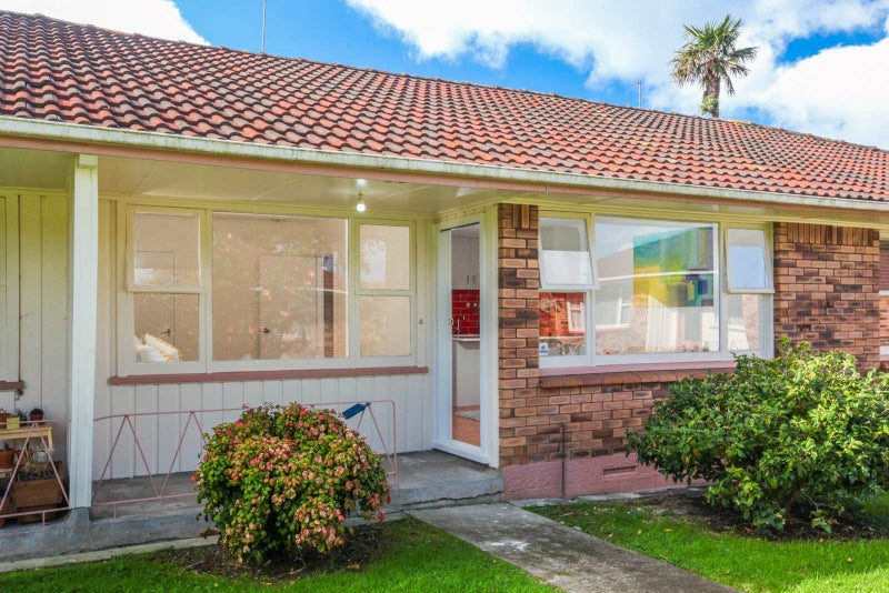 4/58 Allendale Road, Mount Albert, Auckland - Carousel 1