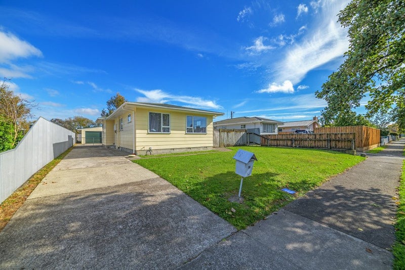 18 Acacia Street, Kelvin Grove, Palmerston North - Carousel 1