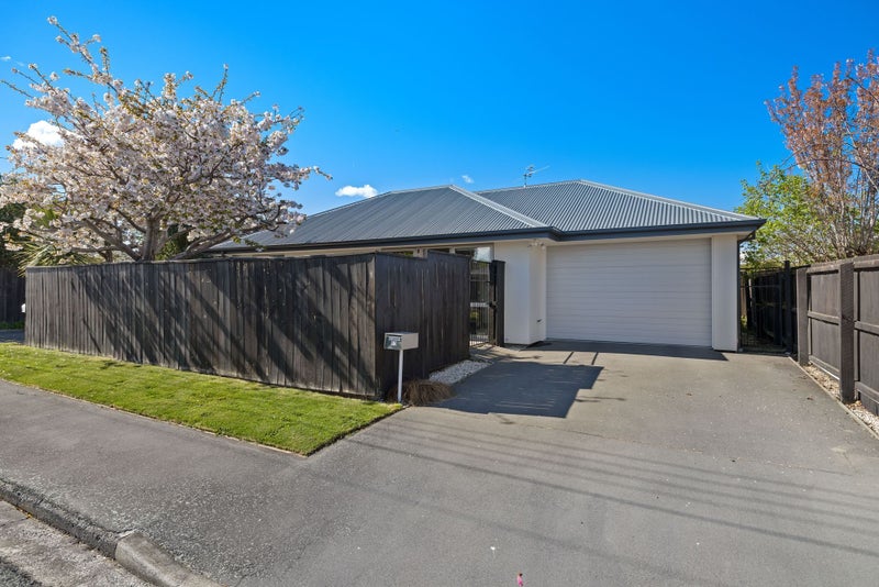 1/3 Glenfield Crescent, Mairehau, Christchurch - Carousel 11