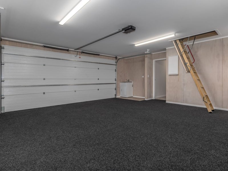 16A St Annes Street, Levin - Carousel 17