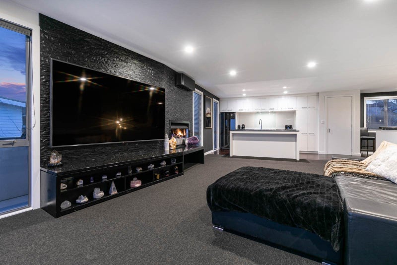 100B Lake Road, Northcote, Auckland - Carousel 2