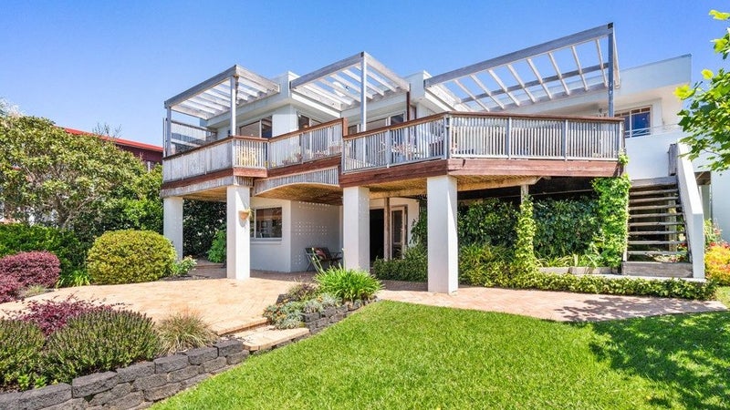 9A Braemar Road, Castor Bay, Auckland - Carousel 1