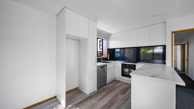 2/14 Radnor Street, St Albans, Christchurch - Carousel 2