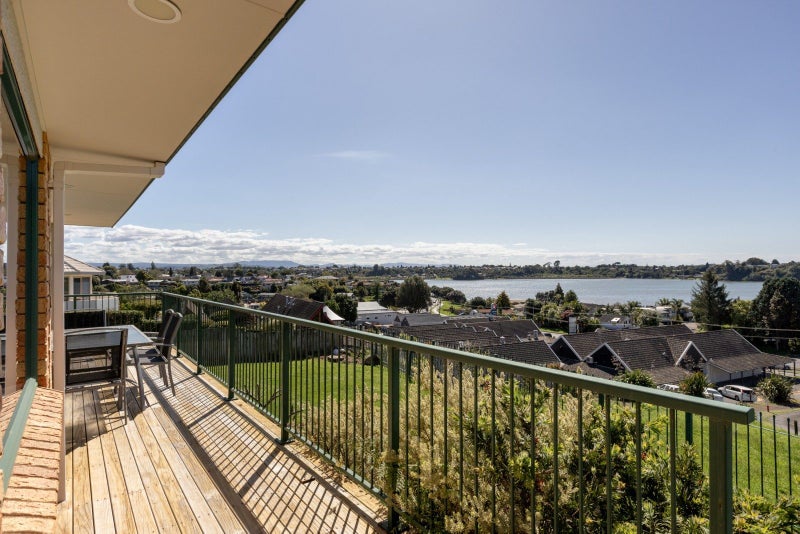 32 Downing Place, Welcome Bay, Tauranga - Carousel 2
