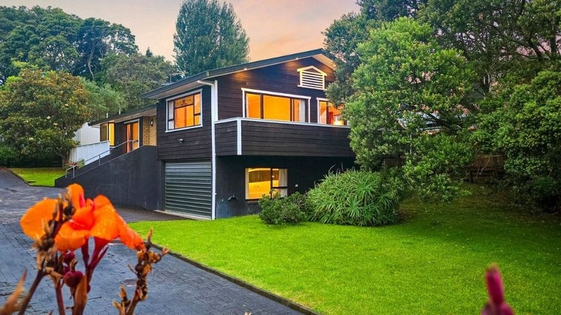 6A Brian Avenue, Forrest Hill, Auckland - Carousel 1