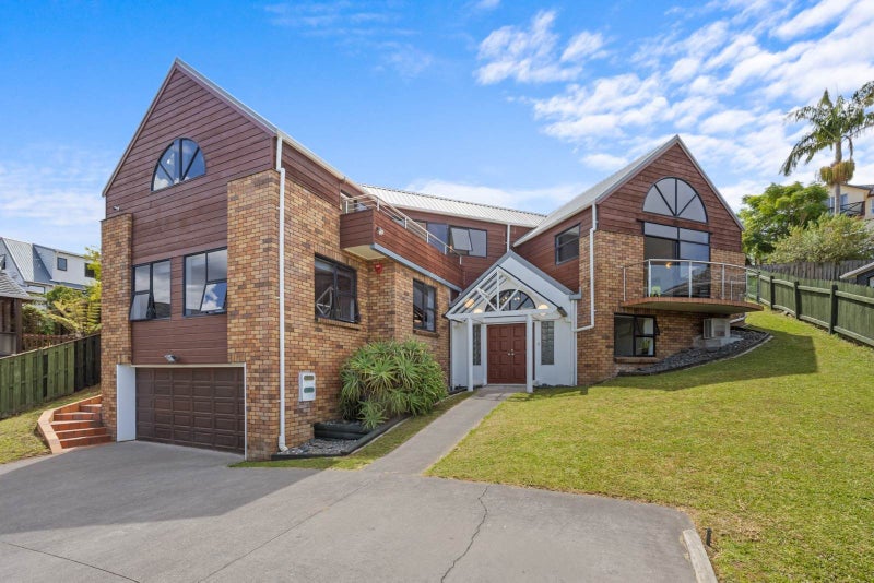 3 Seaford Place, Murrays Bay, Auckland - Carousel 1