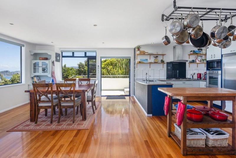 10 Inverell Way, Seatoun, Wellington - Carousel 2