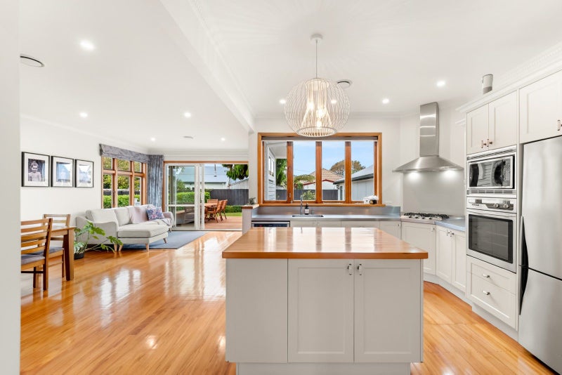 11 Thornycroft Avenue, Epuni, Lower Hutt - Carousel 2