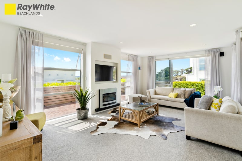 17 Fantail Crescent, Maraetai, Auckland - Carousel 1
