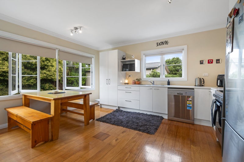 11 Harris Street, Feilding, Feilding - Carousel 2