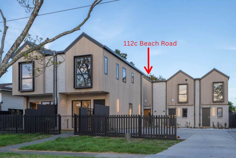 112C Beach Road, Te Atatu Peninsula, Auckland - Carousel 2