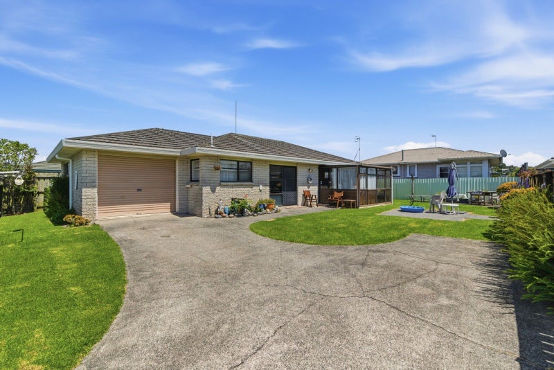 17 Myres Street, Otumoetai, Tauranga - Carousel 1