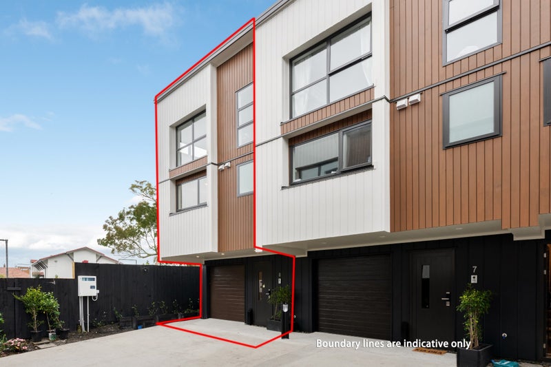 1/16 Williamson Avenue, Belmont, Auckland - Carousel 1