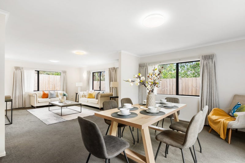 2/12 Oak Street, Royal Oak, Auckland - Carousel 1