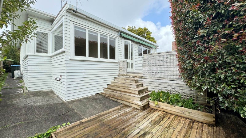 2 Worcester Road, Meadowbank, Auckland - Carousel 11