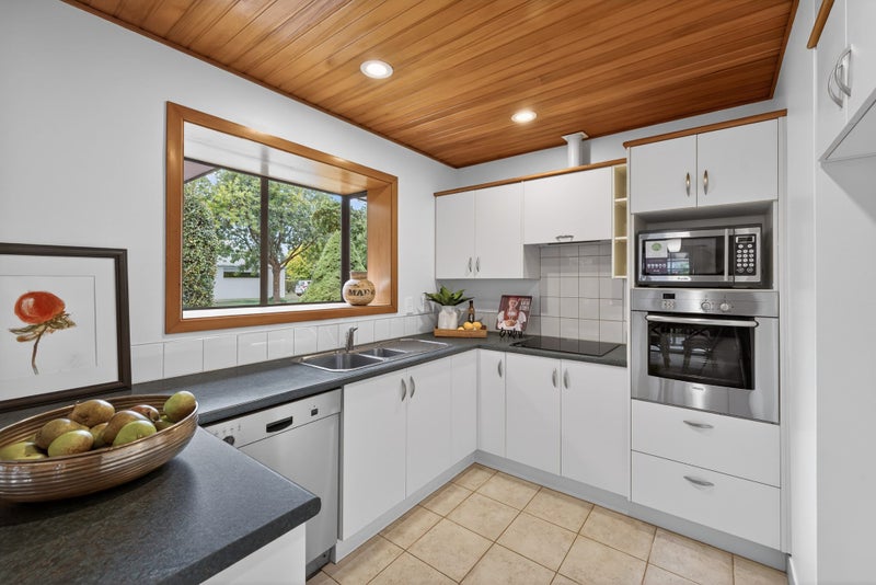 196 Hawthornden Road, Avonhead, Christchurch - Carousel 2