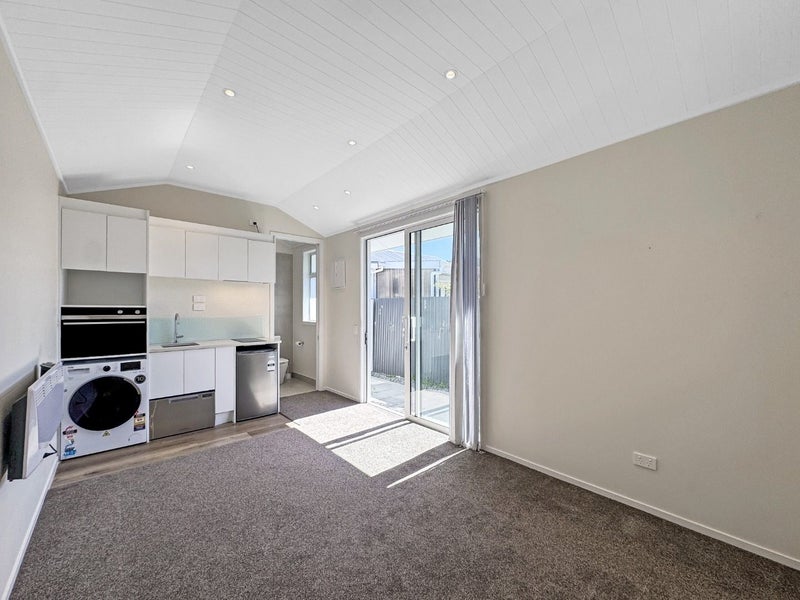 81 Endeavour Street, Lyall Bay, Wellington - Carousel 2