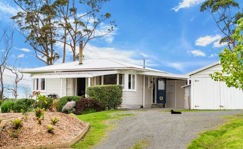 15 Massey Road, Waipu, Waipu - Carousel 1