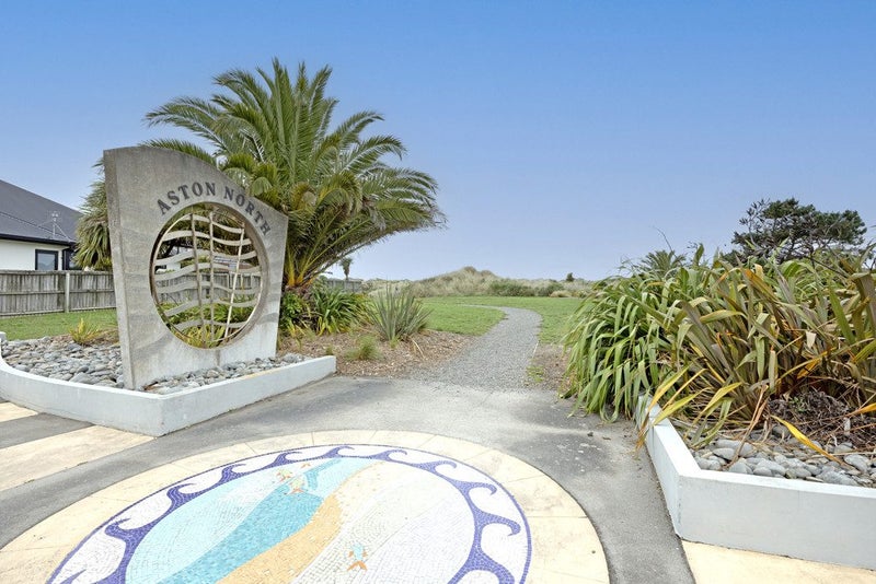 105 Aston Drive, Waimairi Beach, Christchurch - Carousel 24