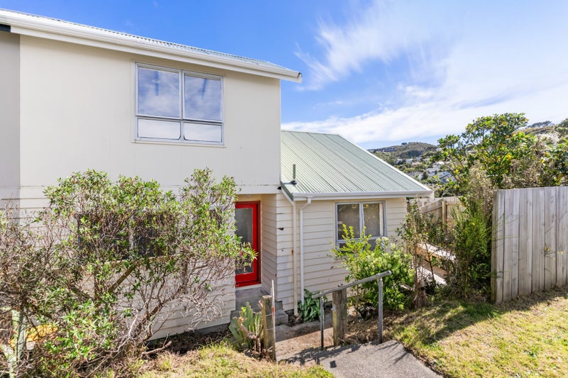 69 Victory Avenue, Karori, Wellington - Carousel 1
