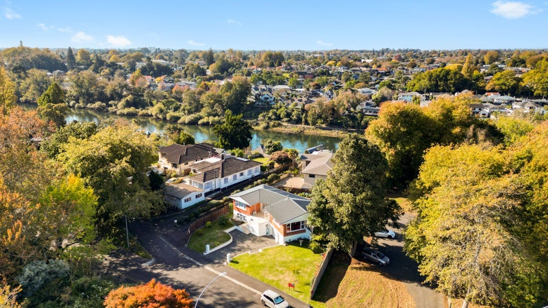 2 Awatere Avenue, Beerescourt, Hamilton - Carousel 26