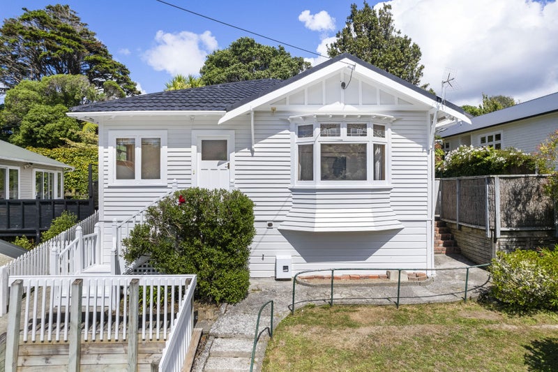 16 Colway St, Ngaio, Wellington - Carousel 1