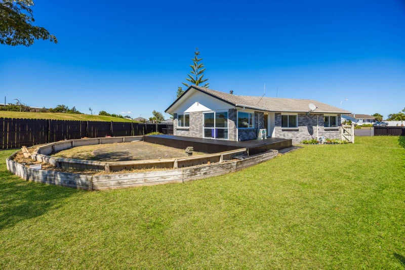 15 Advocate Place, Randwick Park, Auckland - Carousel 1