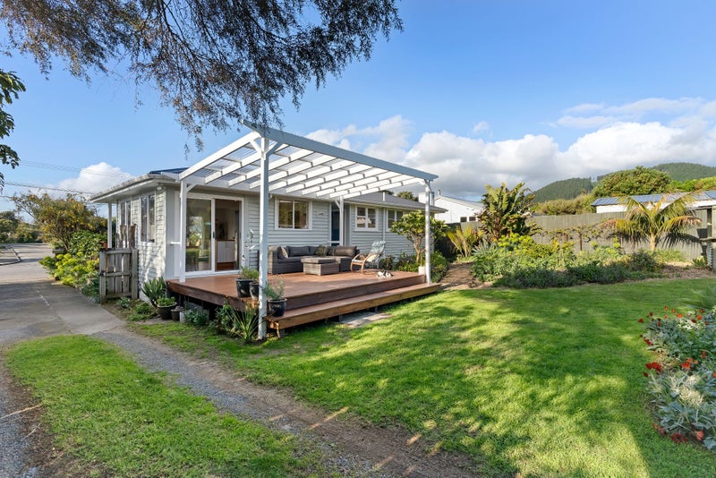 24 Te Miti Street, Paekakariki - Carousel 1